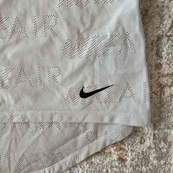 Nike Women’s Mesh White Workout Tank Top Work Out Gym Running Pickleball Small - Picture 2 of 5